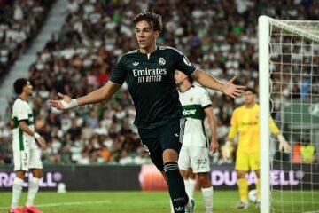 Un gol de Espí en el 91 evita un ridículo en Elche