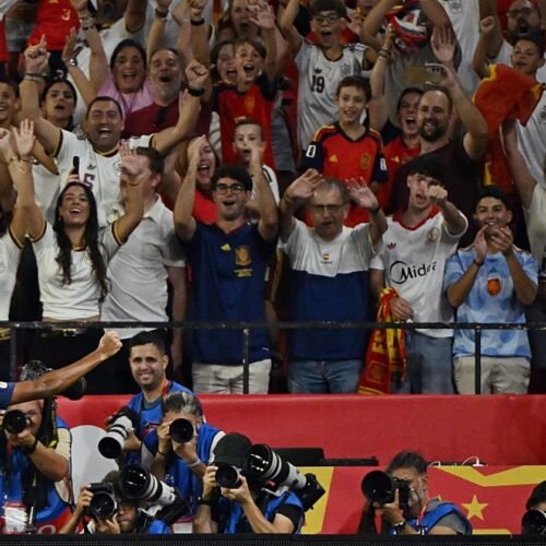 La varita de Lamine también reconquista Sevilla