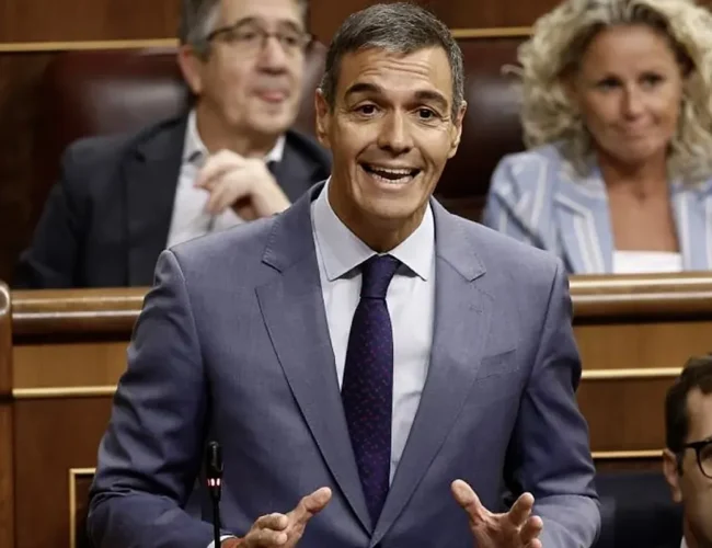 Rifirrafe entre Feijóo y Sánchez por la crisis de Ceuta: «O es un incompetente o está mintiendo»