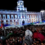 Segunda noche de acampada en Sol: «¿Dónde está el Gobierno progresista?»