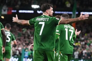 El seleccionador de Irlanda alucina con Parrott: «Nunca había visto a mi equipo marcar un gol así»