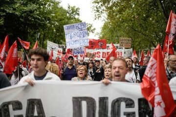 Manifestaciones por la vivienda y última hora de las acampadas, en directo | Arranca la manifestación en Madrid: «Rentista culpable, Gobierno responsable»