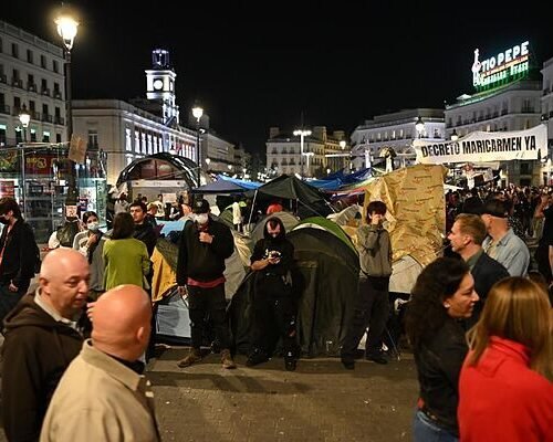 Acampadas y movilizaciones por la crisis de la vivienda en España, última hora en directo | Continúan las acampadas un día después de las multitudinarias manifestaciones que pedían una huelga general