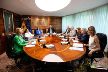 La Fundación Hay Derecho advierte de que la credibilidad del Tribunal Constitucional se ve «seriamente afectada» por su actuación en bloques ideológicos