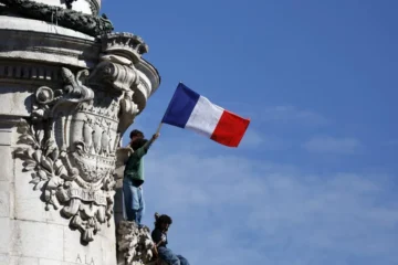 El apetito de Francia por el «dinero mágico» se ha convertido en una bomba de deuda