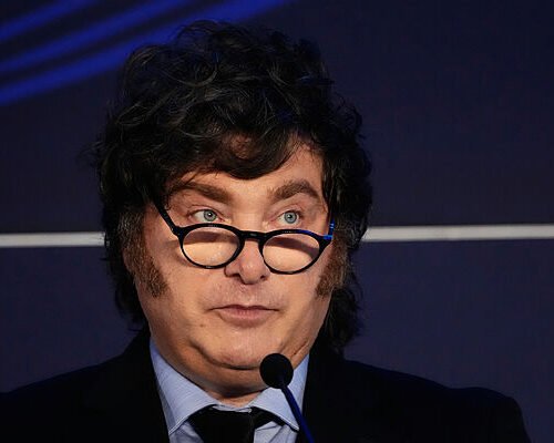 Milei llama de nuevo «ladrón corrupto» a Pedro Sánchez durante un discurso en Argentina