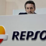 Repsol gana 5.000 millones en nueve meses, un 325% más, en pleno ‘rally’ de la gasolina y el diésel