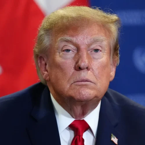 Trump, contra las cuerdas: las encuestas refuerzan la victoria demócrata a menos de un mes de las elecciones de medio mandato