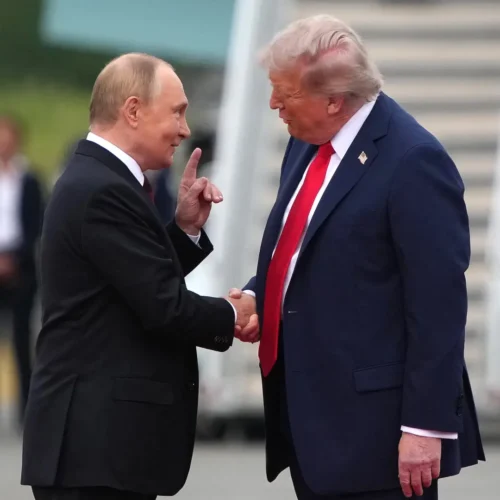 Trump anuncia que Rusia suministrará inmediatamente más de 300.000 toneladas de diésel al mercado global y de EEUU