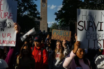 Una violación grupal, dos años de inacción… El escándalo en la universidad de Cornell desata la indignación de docentes y alumnos