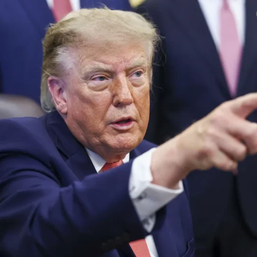 Trump afirma que España fue «invadida» por migrantes y «no está haciendo nada al respecto»