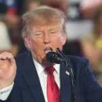Trump alerta de los «cientos de miles» de «gentes airadas» que entraron en España «hace un mes»