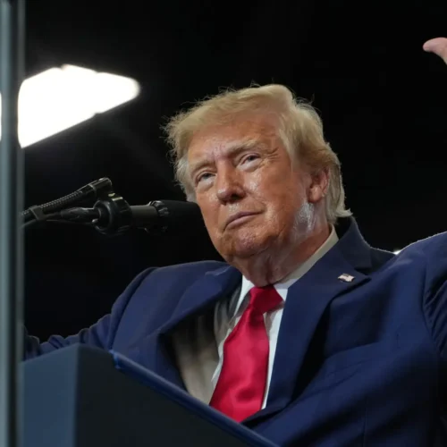 Trump anuncia el fin de las regulaciones sobre emisiones de metano aprobadas por Biden