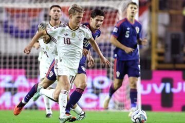 Uno por uno: Unai Simon, más trabajo que en todo el Mundial