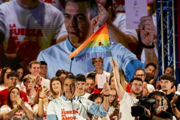 Sánchez lee un poema de Lorca en Granada: «Esta es la España que reivindicamos»